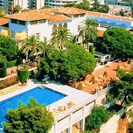 Apartament Plaza Parig דירה *
